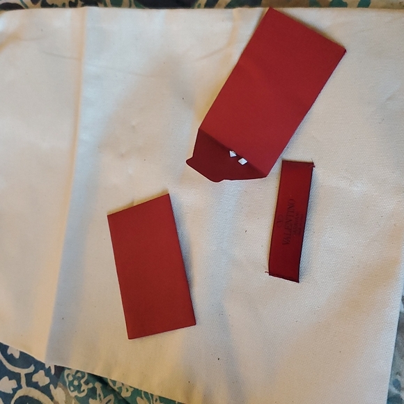 Valentino Free rockstud spike pool slide comes with dust bag and box Valentino - Picture 6 of 14